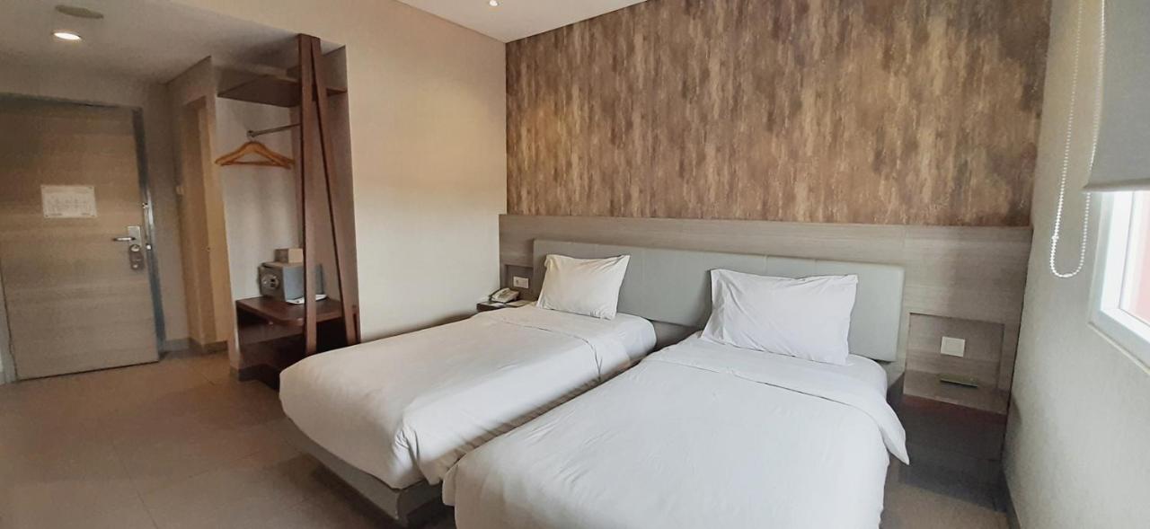 Lynn Hotel Serang Ngoại thất bức ảnh